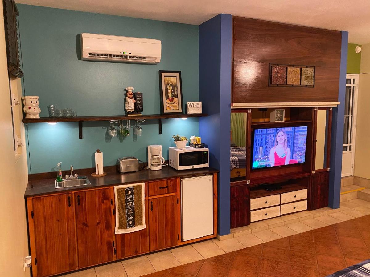 Family Guest House Quebradillas Eksteriør billede